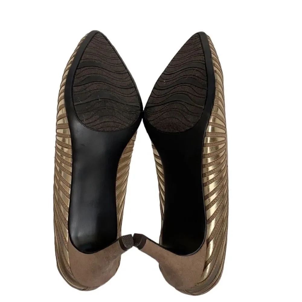Impo Pointed Toe Classic Pumps(Size 7M) - Picture 6 of 13